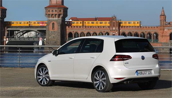 Hybrid Car Volkswagen Golf GT