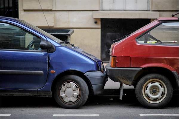 driving in france - parking