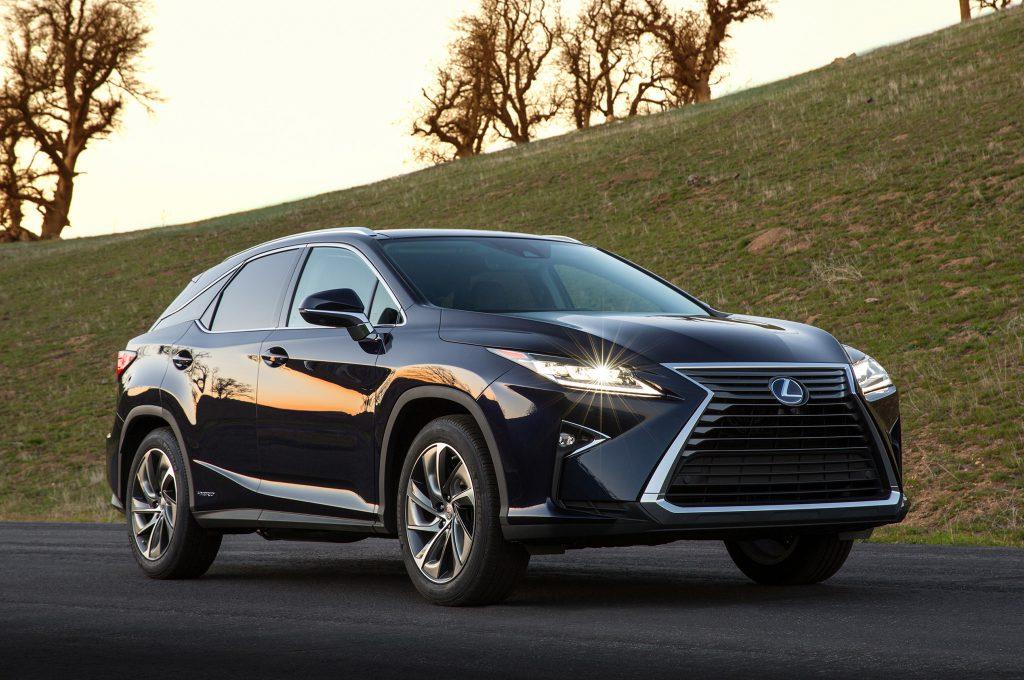 2016-Lexus-RX-450h-4