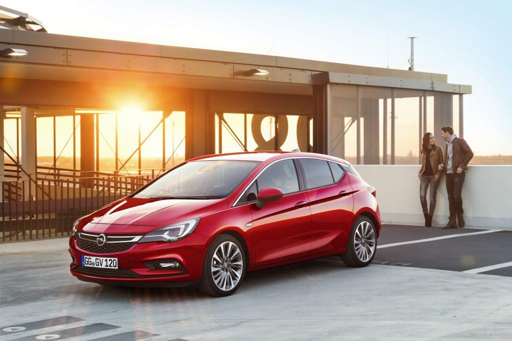 2016-opel-astra-k-5-door-hatchback-11