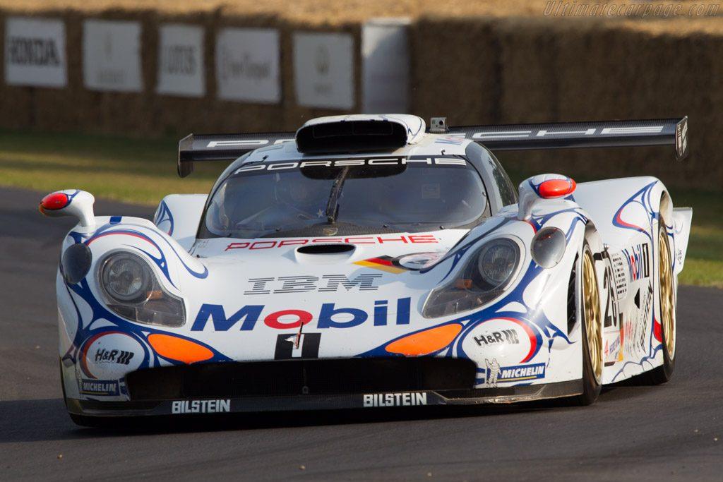 Le Mans 2016: An epic battle to the last lap Porsche-911-GT1--98-14933